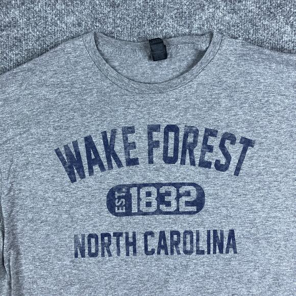 Gildan T-Shirt Mens Size XL Gray Wake Forest North Carolina Graphic Tee - Picture 1 of 8